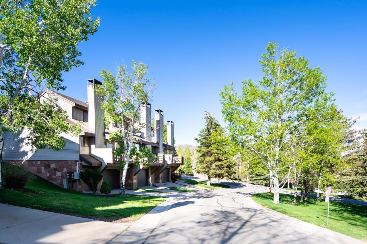 Апарт отель Circle J Club At Jeremy Ranch Парк-Сити Экстерьер фото